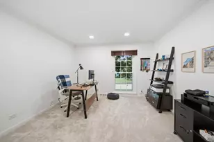 325 Versailles Dr, Northbrook, IL 60062 - Photo 16