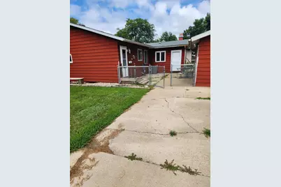 1702 19th Avenue, Sterling, IL 61081 - Photo 4