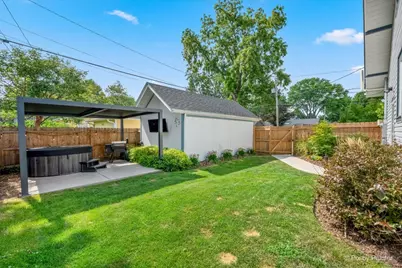 701 Monroe Avenue, Saint Charles, IL 60174 - Photo 16