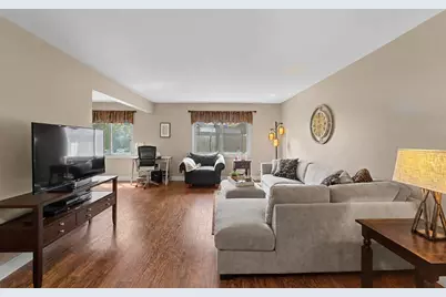 520 Dover Drive, Roselle, IL 60172 - Photo 4
