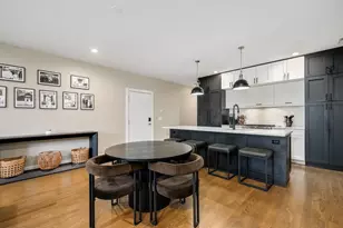 3217 N Troy St, Chicago, IL 60618 - Photo 10