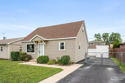 6122 W 83rd Street, Burbank, IL 60459 - Photo 2