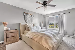 17025 E Circle Dr, Tinley Park, IL 60477 - Photo 16