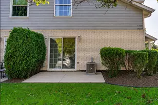 17025 E Circle Dr, Tinley Park, IL 60477 - Photo 20