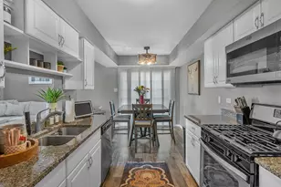 17025 E Circle Dr, Tinley Park, IL 60477 - Photo 8