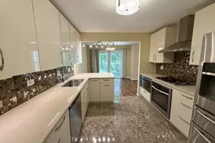 707 Kingsbridge Dr, Carol Stream, IL 60188 - Photo 6