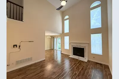 707 Kingsbridge Drive, Carol Stream, IL 60188 - Photo 4