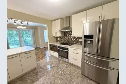 707 Kingsbridge Drive, Carol Stream, IL 60188 - Photo 8