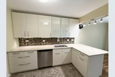707 Kingsbridge Drive, Carol Stream, IL 60188 - Photo 10