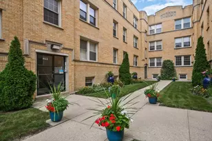 1622 W Wallen Ave, Chicago, IL 60626 - Photo 2