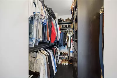 110 W Superior Street #1003, Chicago, IL 60654 - Photo 16