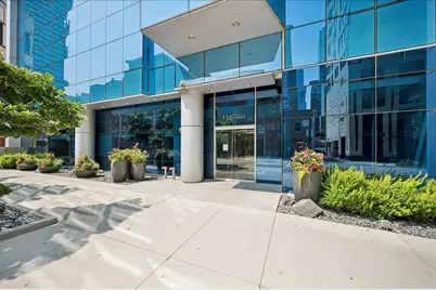 110 W Superior Street #1003, Chicago, IL 60654 - Photo 2