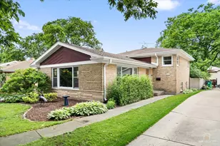 532 N Redfield Ct, Park Ridge, IL 60068 - Photo 1