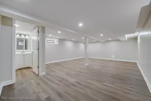 11232 S Albany Ave, Chicago, IL 60655 - Photo 12