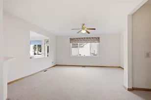 623 Saugatuk Cir, Romeoville, IL 60446 - Photo 12