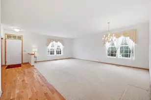 623 Saugatuk Cir, Romeoville, IL 60446 - Photo 2