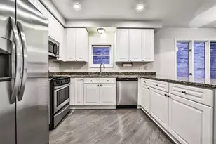3230 N Seminary Ave, Chicago, IL 60657 - Photo 4