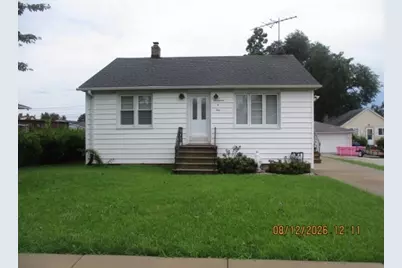 1704 Cora Street, Crest Hill, IL 60403 - Photo 2