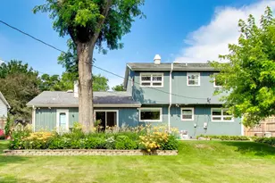 2047 Chestnut St, Waukegan, IL 60087 - Photo 40