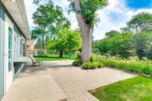 2047 Chestnut St, Waukegan, IL 60087 - Photo 44