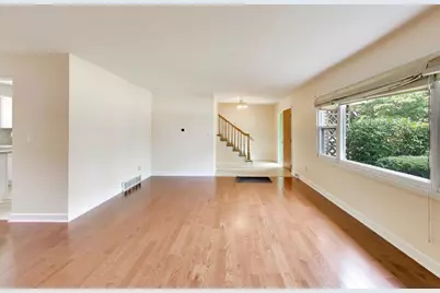 2047 Chestnut Street, Waukegan, IL 60087 - Photo 6