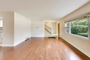 2047 Chestnut St, Waukegan, IL 60087 - Photo 6