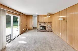 2047 Chestnut St, Waukegan, IL 60087 - Photo 14