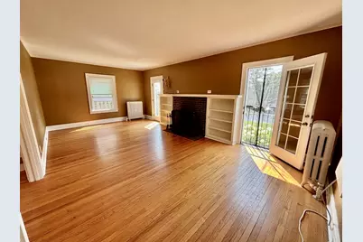 111 Pleasant Avenue, Highwood, IL 60040 - Photo 4