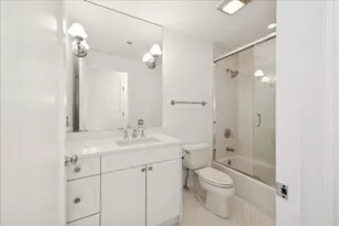 840 N Lake Shore Dr, Chicago, IL 60611 - Photo 16