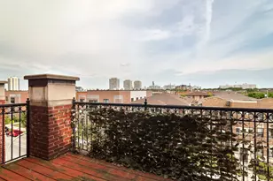 641 E Pershing Ave, Chicago, IL 60653 - Photo 6