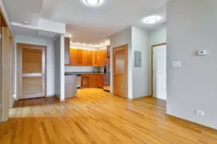 641 E Pershing Ave, Chicago, IL 60653 - Photo 8