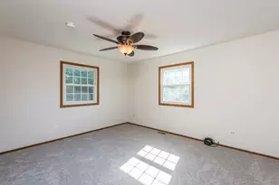 38484 N North Shore Ave, Beach Park, IL 60087 - Photo 20