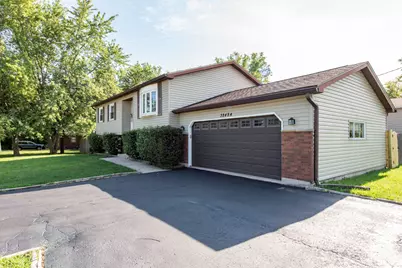 38484 N North Shore Avenue, Beach Park, IL 60087 - Photo 2