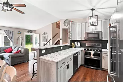 37348 N Illinois Route 83, Lake Villa, IL 60046 - Photo 6