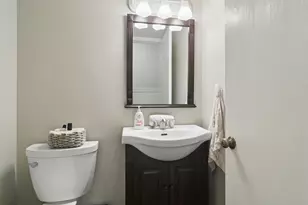 988 Newbury Dr, Crystal Lake, IL 60014 - Photo 22