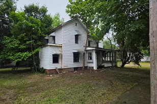 202 S 1st St, Chatsworth, IL 60921 - Photo 2
