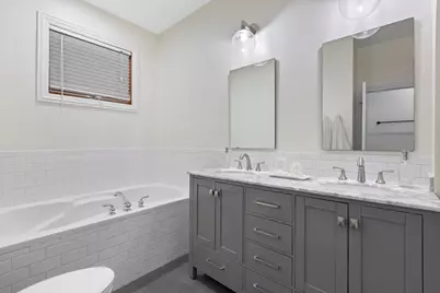 1253 N Bosworth Avenue #1, Chicago, IL 60642 - Photo 14
