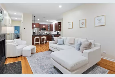 1253 N Bosworth Avenue #1, Chicago, IL 60642 - Photo 6
