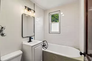 1013 Vine St, Joliet, IL 60435 - Photo 12