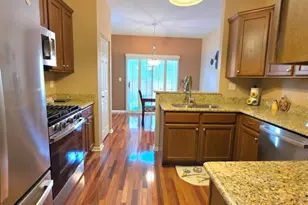 8211 Tremont Ln, Joliet, IL 60431 - Photo 4