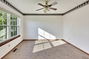 1653 Delaware Ct, Geneva, IL 60134 - Photo 12