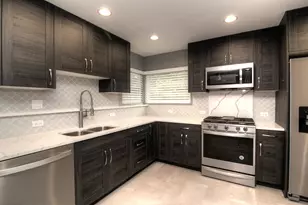 465 W Fremont Ave, Elmhurst, IL 60126 - Photo 8