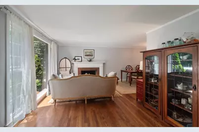 6957 N Caldwell Avenue, Chicago, IL 60646 - Photo 2