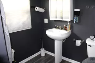 7902 W 77th St, Bridgeview, IL 60455 - Photo 10