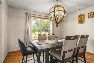 93 N Park Rd, Machesney Park, IL 61115 - Photo 6