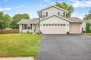 93 N Park Rd, Machesney Park, IL 61115 - Photo 2