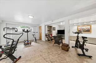 5725 N Sacramento Ave, Chicago, IL 60659 - Photo 18
