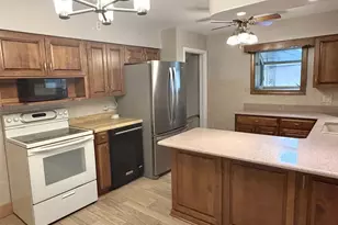205 Oak St, Spring Valley, IL 61362 - Photo 6
