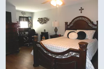 1950 Cobblestone Drive, Carpentersville, IL 60110 - Photo 16