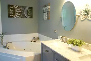 1950 Cobblestone Dr, Carpentersville, IL 60110 - Photo 20